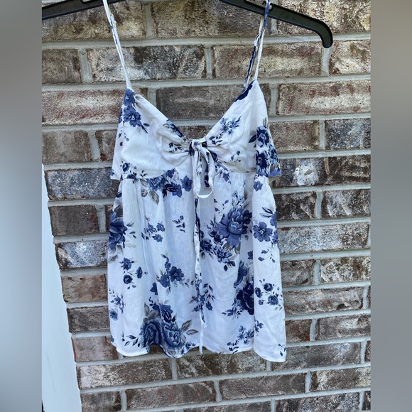 American Eagle Outfitters White & Blue Floral Babydoll Camisole Top W/ Tie Front - Picture 8 of 11